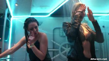 Looking Good In Wetlook Screencap 28 on www.sinx.com