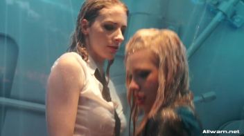 Looking Good In Wetlook Screencap 44 on www.sinx.com