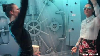 Looking Good In Wetlook Screencap 8 on www.sinx.com