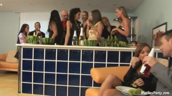 Melon Ballers Part 1 Screencap 10 on www.sinx.com