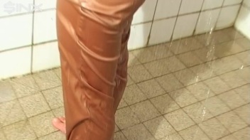 Raven Haired Babes Lather Up Their Hair Screencap 72 on www.sinx.com