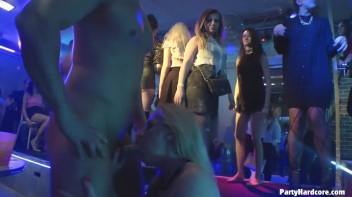Party Hardcore Gone Crazy Vol. 32 Part 6 - Cam 1 Screencap 16 on www.sinx.com