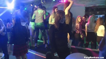 Party Hardcore Gone Crazy Vol. 32 Part 6 - Cam 1 Screencap 33 on www.sinx.com