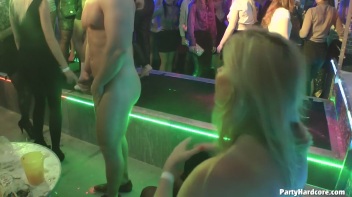 Party Hardcore Gone Crazy Vol. 32 Part 6 - Cam 1 Screencap 42 on www.sinx.com
