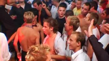 Twinks In Heat Part 1 Screencap 32 on www.sinx.com