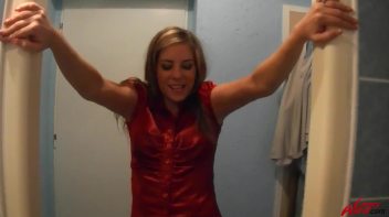 Go Ahead And Use Leony As Your Toilet! Screencap 26 on www.sinx.com