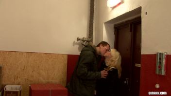 Bisexuals Loving It Up Both Holes Screencap 2 on www.sinx.com