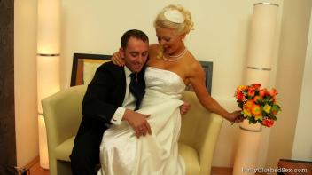 You May Now Fuck The Bride Screencap 6 on www.sinx.com