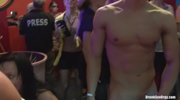 Bikini Beach Balls Part 3 - Cam 3 Screencap 97 on www.sinx.com