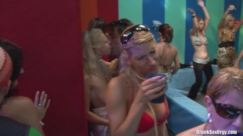 Bikini Beach Balls Part 3 - Cam 3 Screencap 79 on www.sinx.com
