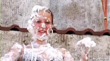 Shaving Cream Attack! Screencap 87 on www.sinx.com
