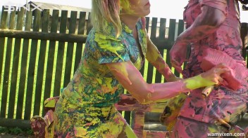 Messy Mamacitas, Girlfriends Paint Themselves Pretty Screencap 28 on www.sinx.com