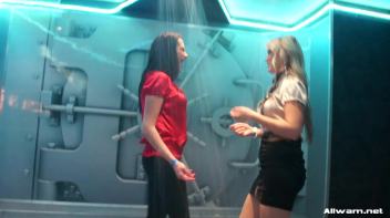 Funkin' It Up Wetlook Style! Screencap 35 on www.sinx.com