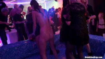 Holiday Hotties Part 5 - Shower Cam Screencap 80 on www.sinx.com
