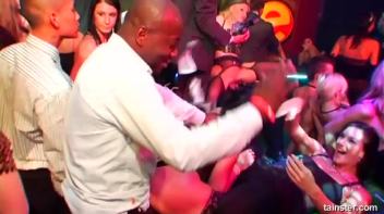 Pussy Casino Part 3 - Cam 1 Screencap 34 on www.sinx.com