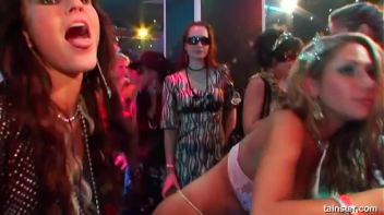 Pussy Casino Part 3 - Cam 1 Screencap 73 on www.sinx.com