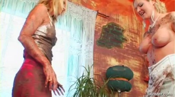 Good Old Fashioned Girlie Mudfight Screencap 42 on www.sinx.com