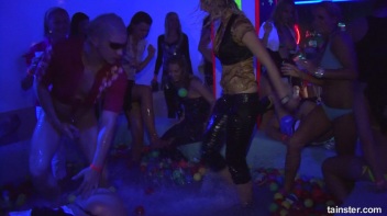 Spring Break Blow-Out Part 5 - Cam 3 Screencap 1 on www.sinx.com