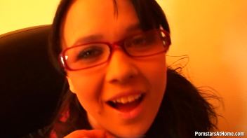 Private Secretary Piss Fantasies Screencap 5 on www.sinx.com