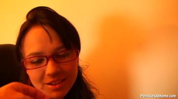 Private Secretary Piss Fantasies Screencap 4 on www.sinx.com