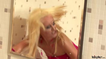 Hose That Pink Down With Cum! Screencap 47 on www.sinx.com