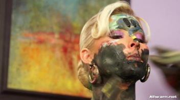 Extreme Makeover! Screencap 112 on www.sinx.com