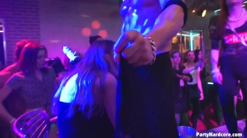 Party Hardcore Gone Crazy Vol. 34 Part 6 - Cam 3 Screencap 36 on www.sinx.com