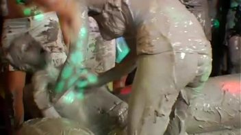 Eurobabes Love To Slam Their Faces Into The Mud Screencap 100 on www.sinx.com