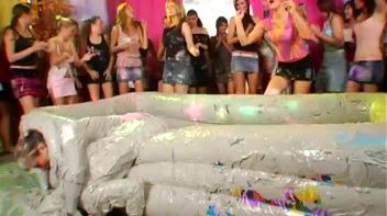 Eurobabes Love To Slam Their Faces Into The Mud Screencap 25 on www.sinx.com