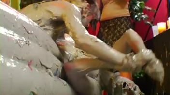 Eurobabes Love To Slam Their Faces Into The Mud Screencap 46 on www.sinx.com