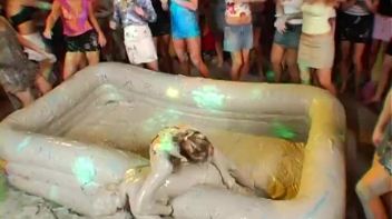 Eurobabes Love To Slam Their Faces Into The Mud Screencap 48 on www.sinx.com