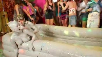 Eurobabes Love To Slam Their Faces Into The Mud Screencap 53 on www.sinx.com