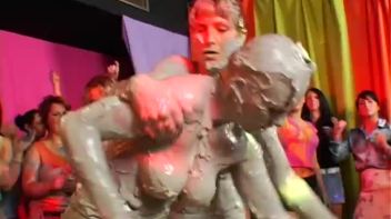 Eurobabes Love To Slam Their Faces Into The Mud Screencap 62 on www.sinx.com
