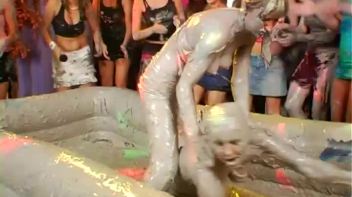 Eurobabes Love To Slam Their Faces Into The Mud Screencap 64 on www.sinx.com