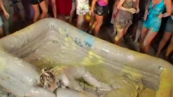 Eurobabes Love To Slam Their Faces Into The Mud Screencap 75 on www.sinx.com