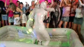 Eurobabes Love To Slam Their Faces Into The Mud Screencap 80 on www.sinx.com