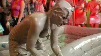 Eurobabes Love To Slam Their Faces Into The Mud Screencap 81 on www.sinx.com