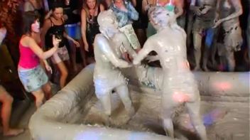 Eurobabes Love To Slam Their Faces Into The Mud Screencap 83 on www.sinx.com
