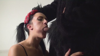 Durchgevögelt vom Krampus Screencap 26 on www.sinx.com
