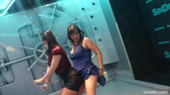 Allwam babes sharing their wet fun Screencap 2 on www.sinx.com