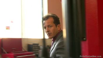 A Seductive Occasion Screencap 4 on www.sinx.com