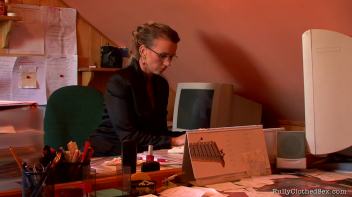 A Seductive Occasion Screencap 59 on www.sinx.com