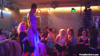 Party Hardcore Gone Crazy Vol. 38 Part 5 - Cam 3 Screencap 56 on www.sinx.com