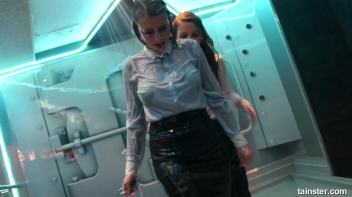 Secretaries dripping wet Screencap 14 on www.sinx.com