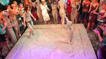 Kia Winston vs. Alexis Screencap 104 on www.sinx.com