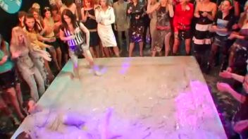 Kia Winston vs. Alexis Screencap 21 on www.sinx.com