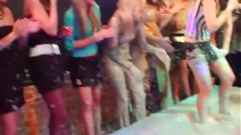 Kia Winston vs. Alexis Screencap 22 on www.sinx.com