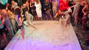 Kia Winston vs. Alexis Screencap 34 on www.sinx.com