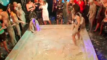 Kia Winston vs. Alexis Screencap 37 on www.sinx.com