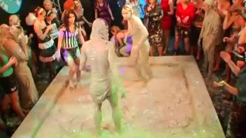 Kia Winston vs. Alexis Screencap 53 on www.sinx.com